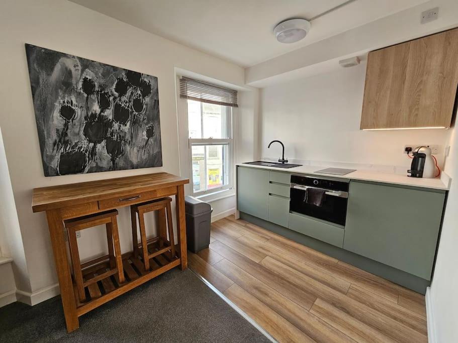 Beautiful And Bright !! Town/Harbour Apartment #1 펜젠스 외부 사진